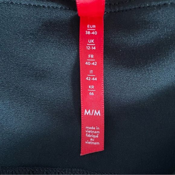 SOLD SPANX Faux Leather Leggings Black High-Waisted Countoured Sz Medium - Picture 8 of 13